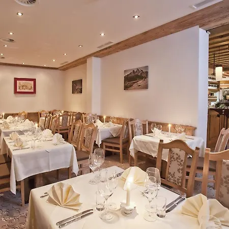 Hotel & Heigenhauser 3*