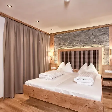 & Heigenhauser Waidring