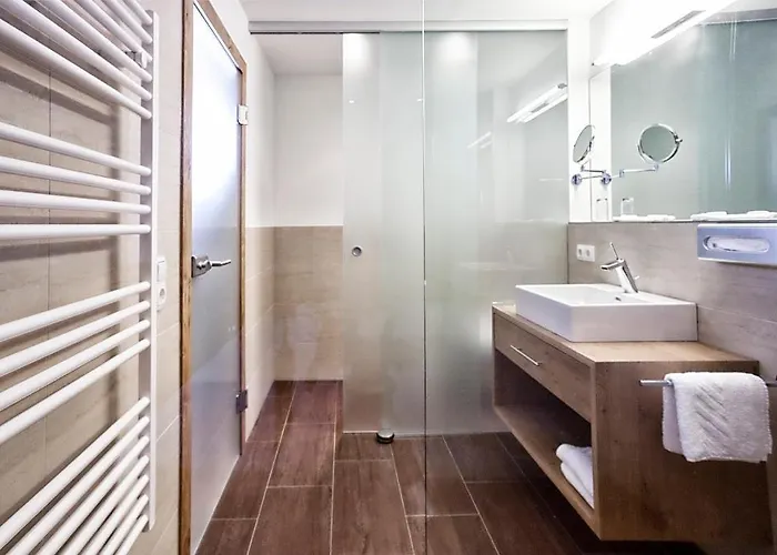 & Heigenhauser Hotell