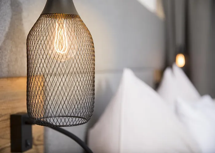 & Heigenhauser Hotell